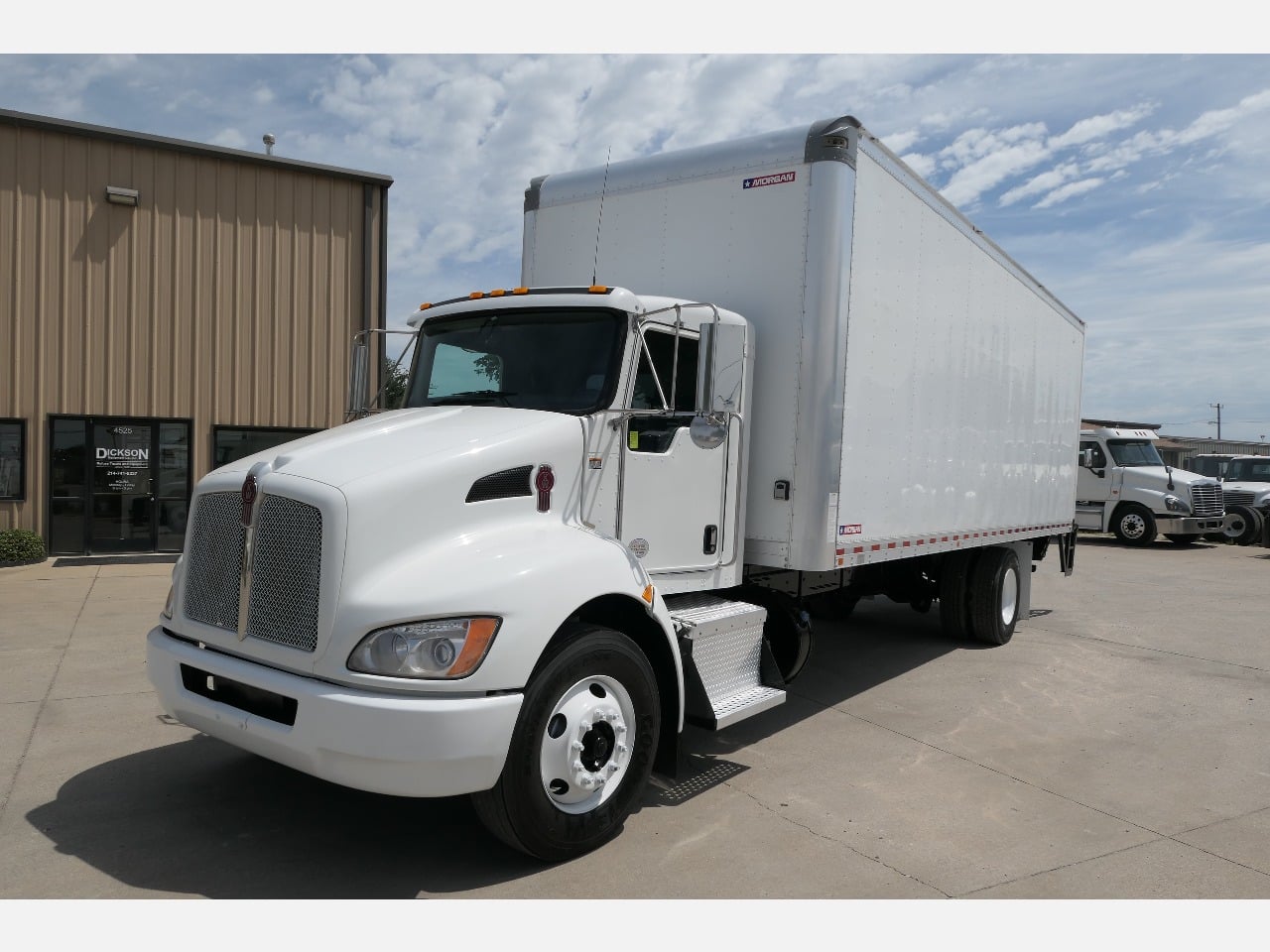 2022 KENWORTH T270 Box Van Truck #1 2022 KENWORTH T270 Box Van Truck #1