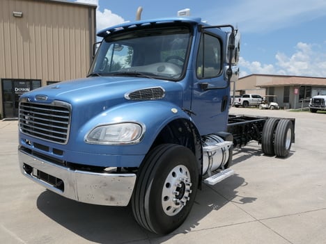 2017 FREIGHTLINER M2 Cab Chassis Truck #6388 2017 FREIGHTLINER M2 Cab Chassis Truck #6388
