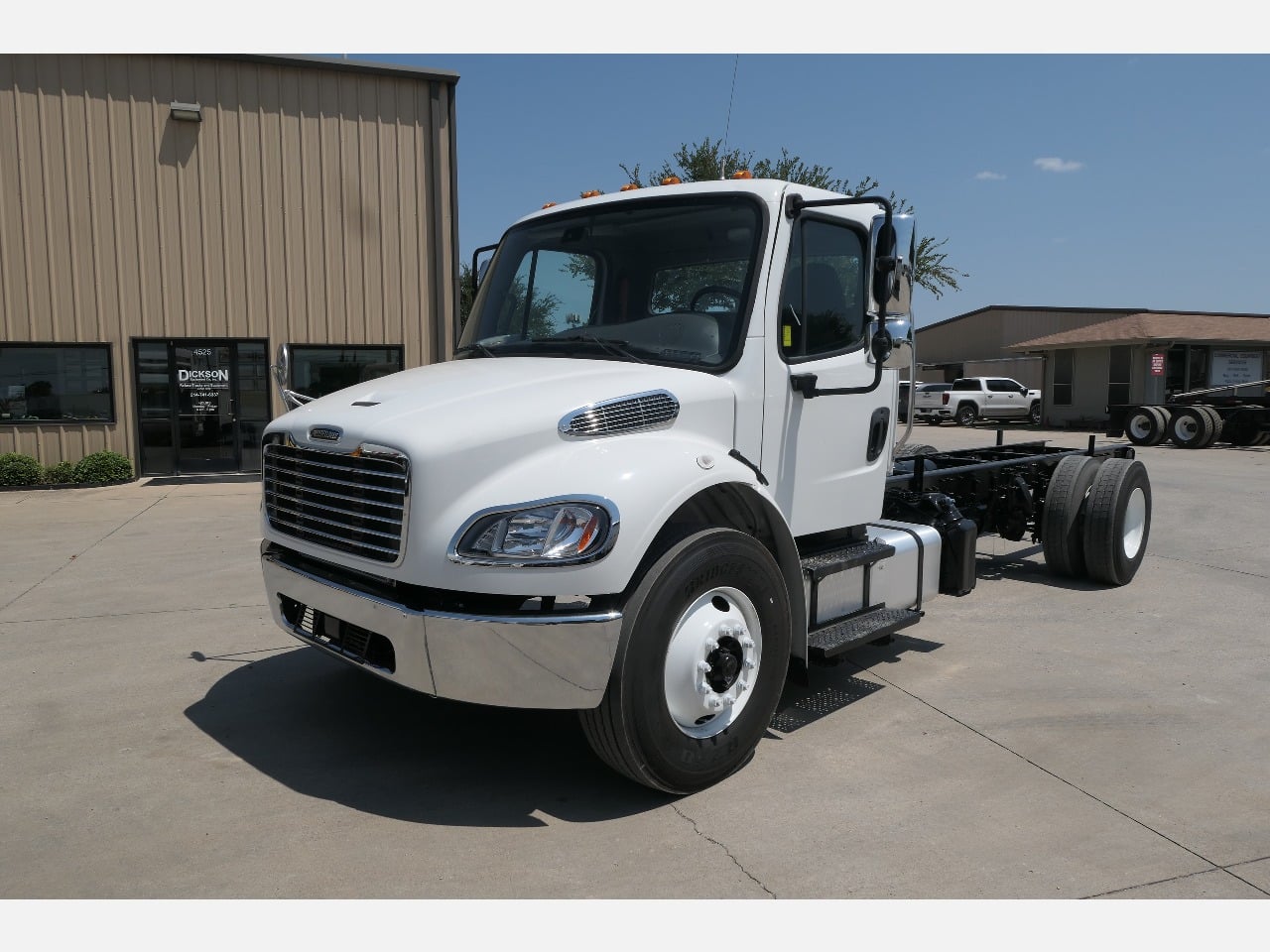 2015 FREIGHTLINER M2106 Reefer Truck #1 2015 FREIGHTLINER M2106 Reefer Truck #1