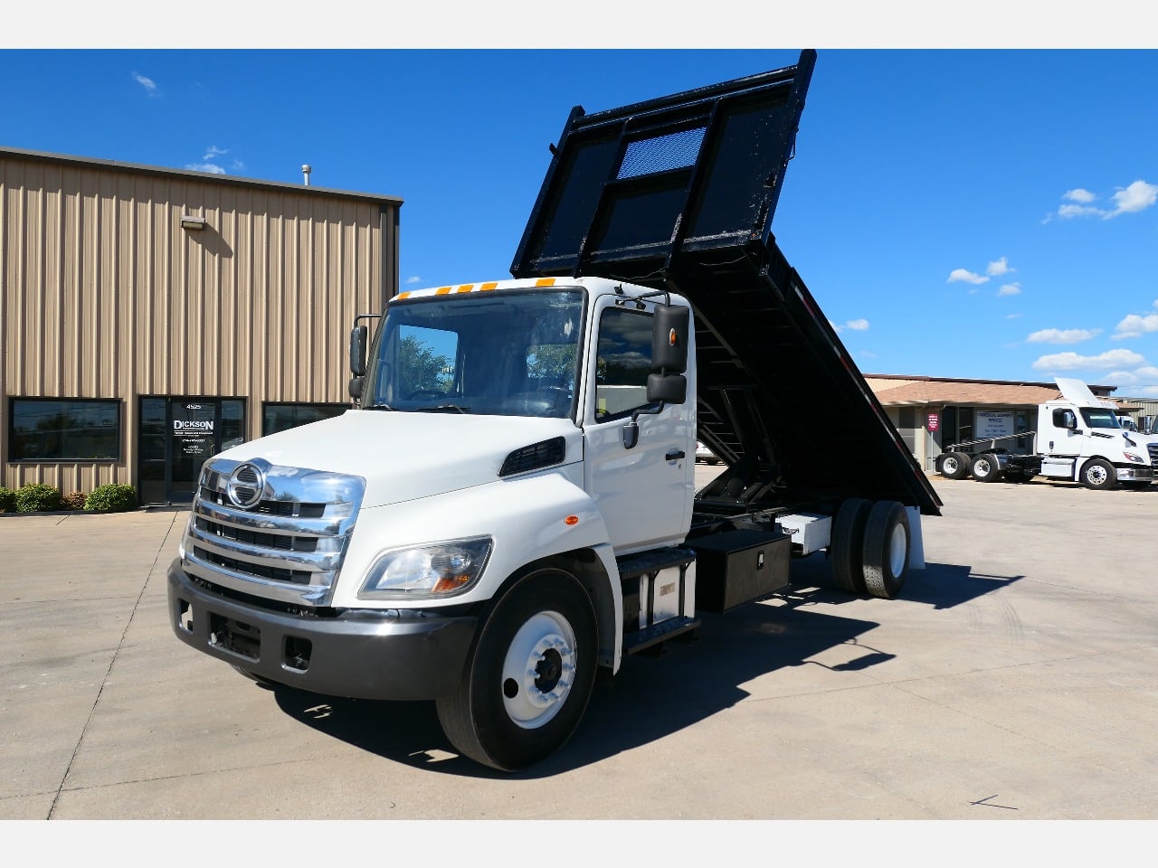 2018 HINO 268 Flatbed Dump Truck #1 2018 HINO 268 Flatbed Dump Truck #1