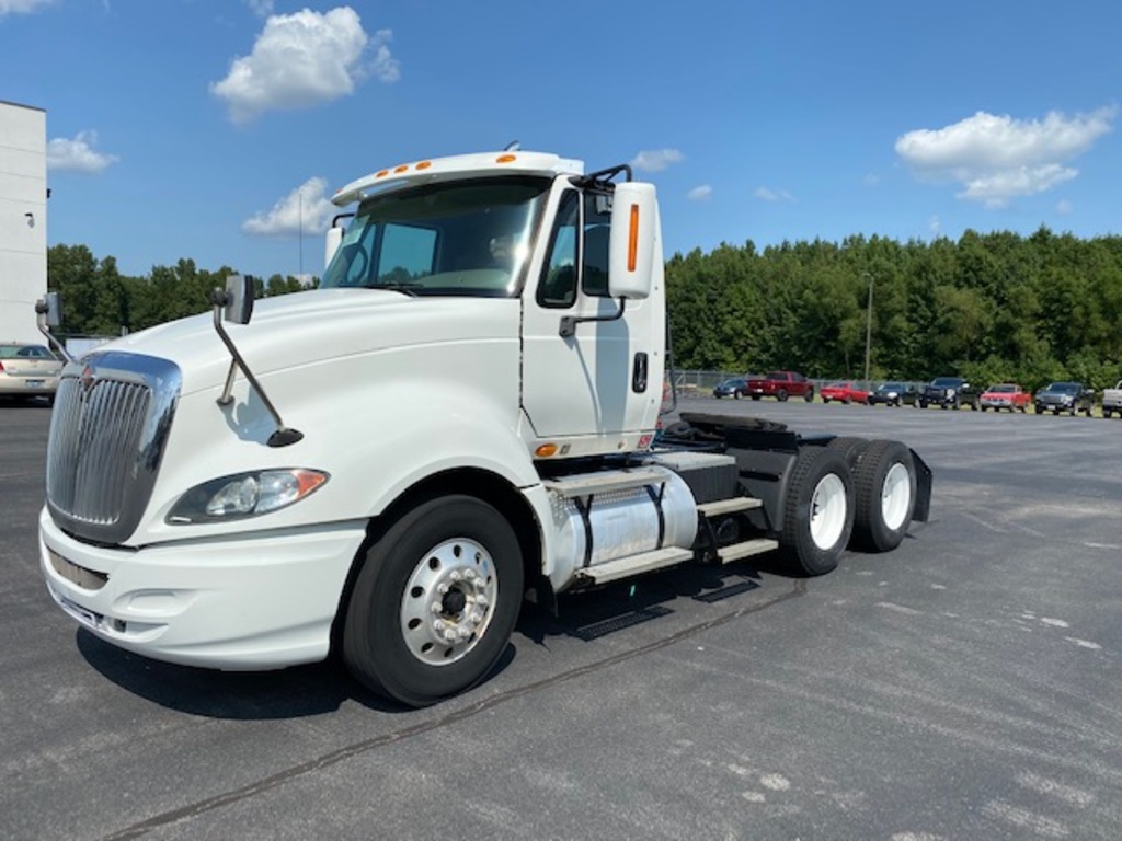 2011 INTERNATIONAL ProStar Tandem Axle Daycab