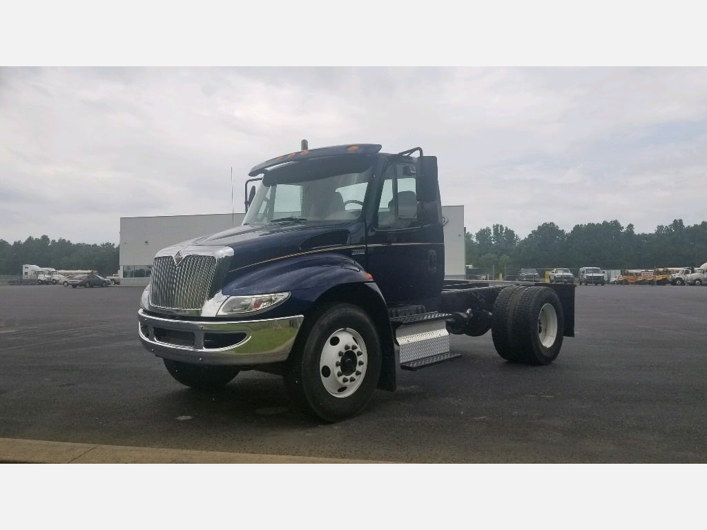 2015 INTERNATIONAL 4300M7 Cab Chassis Truck