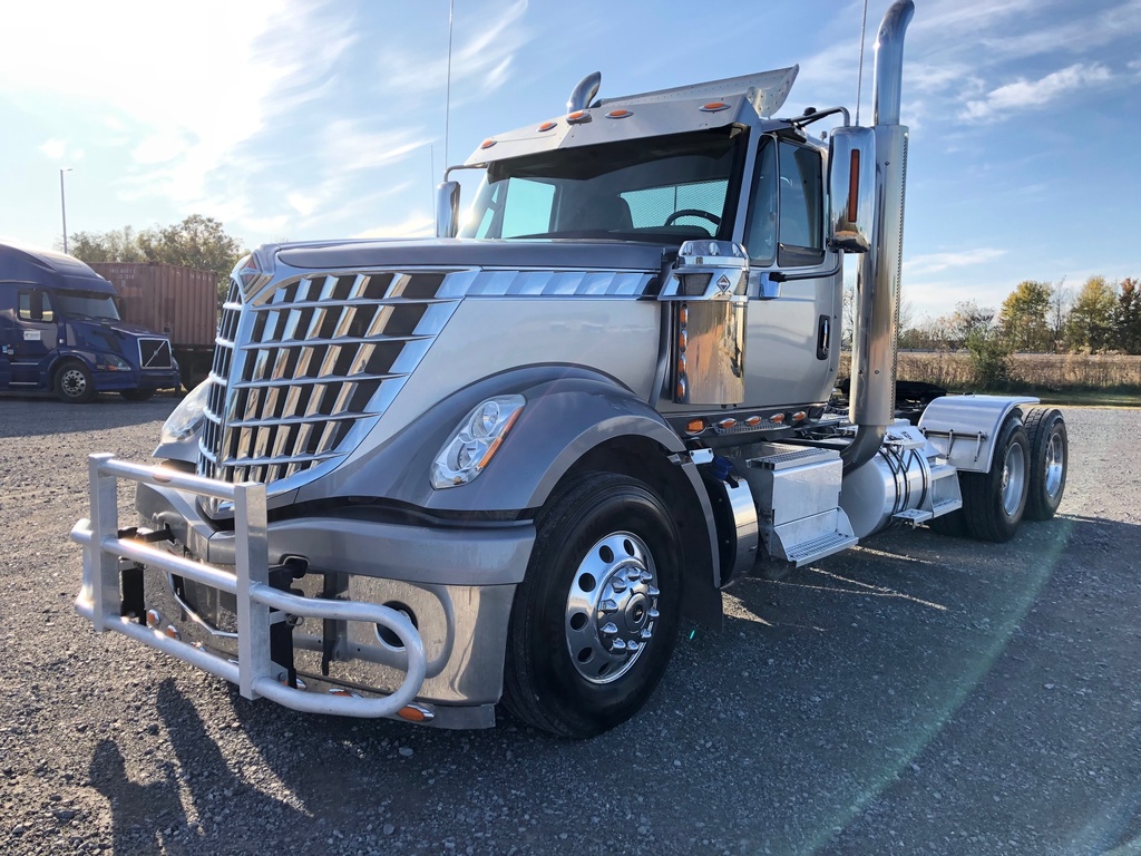 2017 INTERNATIONAL LoneStar Tandem Axle Daycab