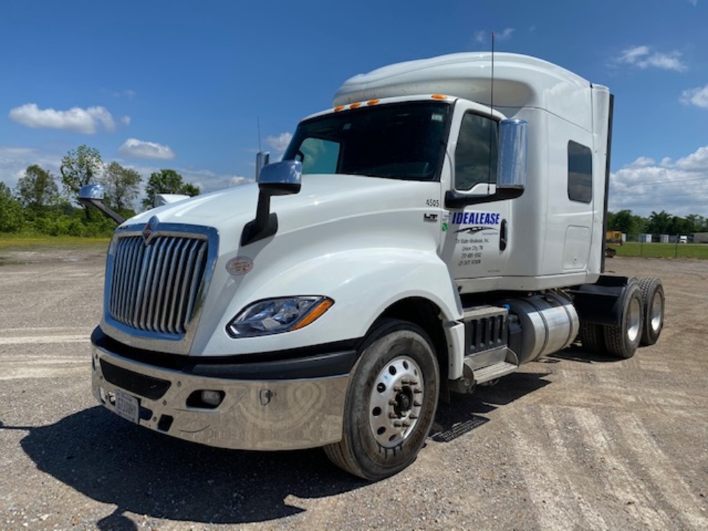 2018 INTERNATIONAL LT625 Tandem Axle Sleeper