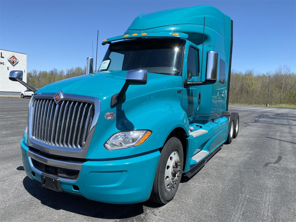 2020 INTERNATIONAL LT625 Tandem Axle Sleeper