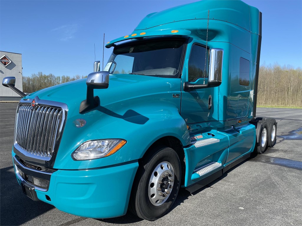 2020 INTERNATIONAL LT625 Tandem Axle Sleeper