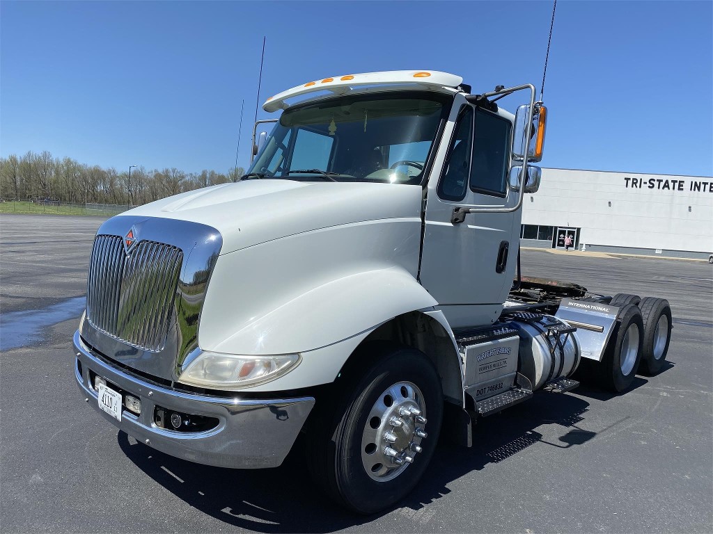 2017 INTERNATIONAL TranStar 8600 Tandem Axle Daycab