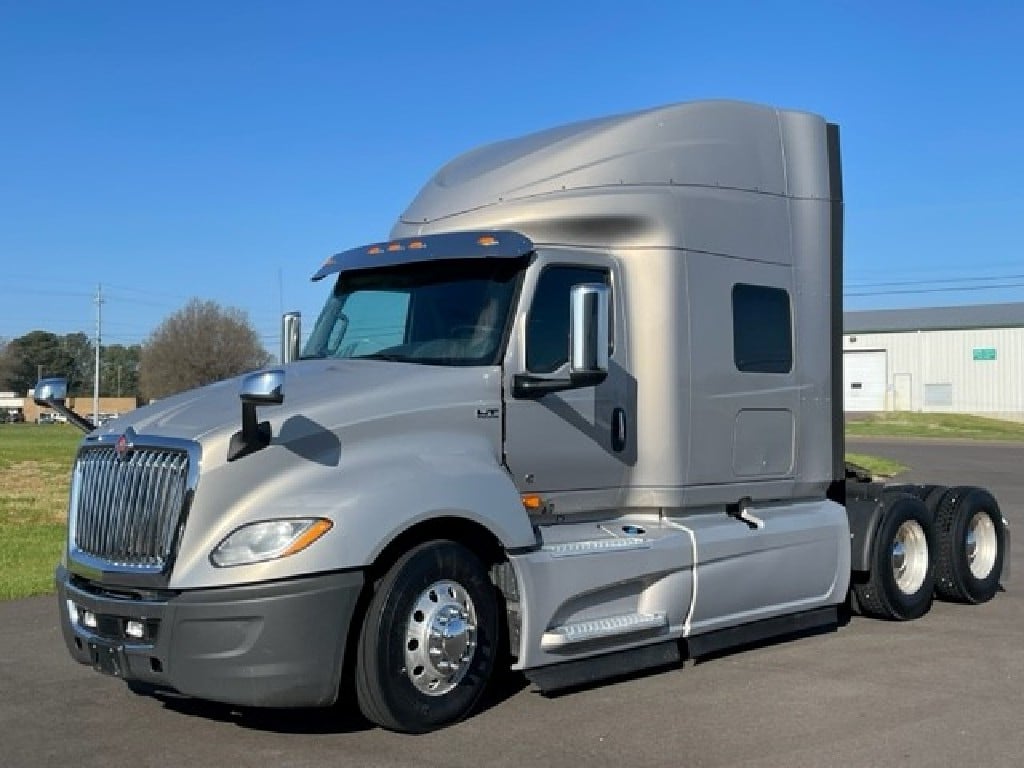 USED 2019 INTERNATIONAL LT 625 TANDEM AXLE SLEEPER TRUCK #1243