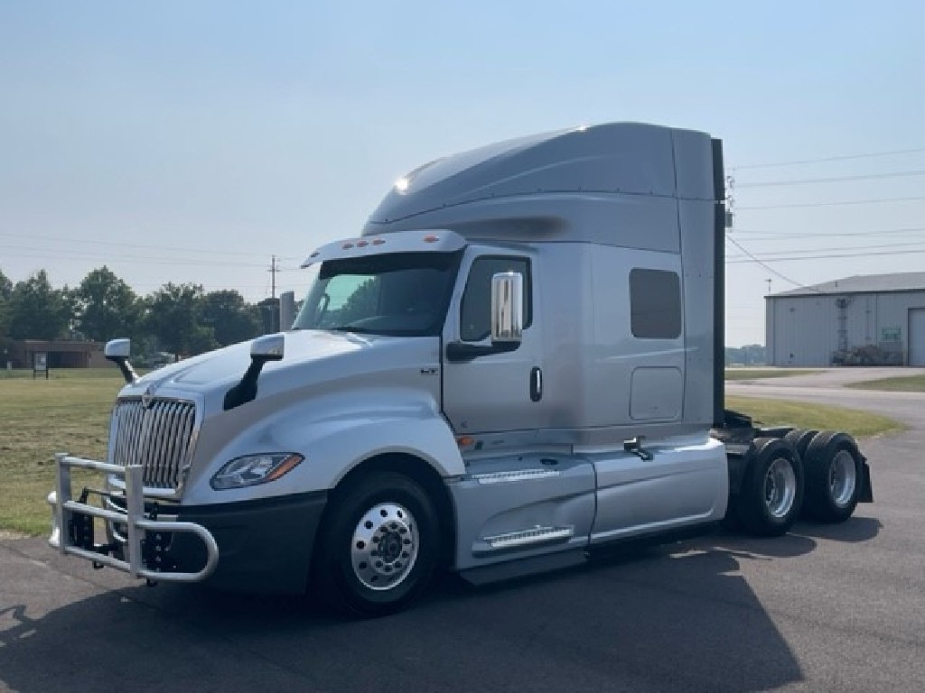 2021 INTERNATIONAL LT 625 Tandem Axle Sleeper