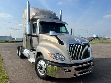 USED 2019 INTERNATIONAL LT SINGLE AXLE SLEEPER TRUCK #1253-2