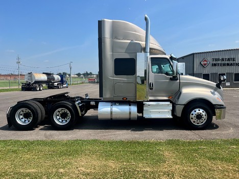 USED 2019 INTERNATIONAL LT SINGLE AXLE SLEEPER TRUCK #1253-5