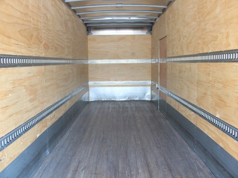 USED 2019 ISUZU FTR BOX VAN TRUCK #11406-11