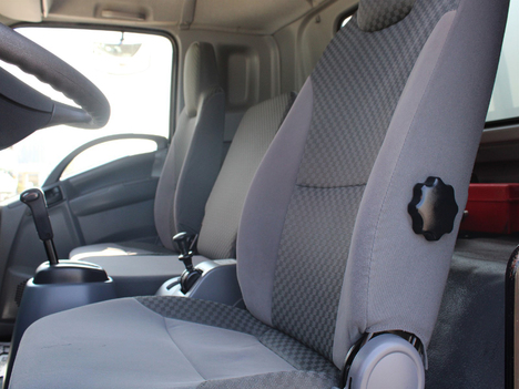 USED 2019 ISUZU FTR BOX VAN TRUCK #11406-16