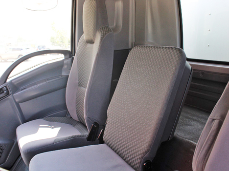 USED 2019 ISUZU FTR BOX VAN TRUCK #11406-17