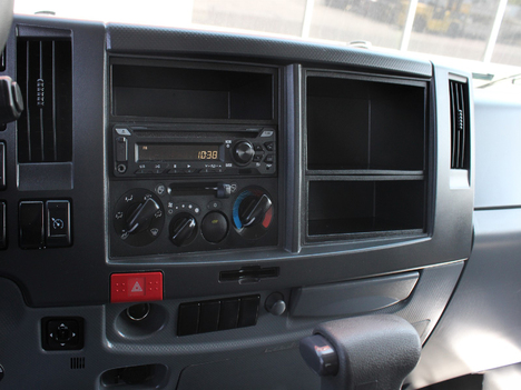 USED 2019 ISUZU FTR BOX VAN TRUCK #11406-19