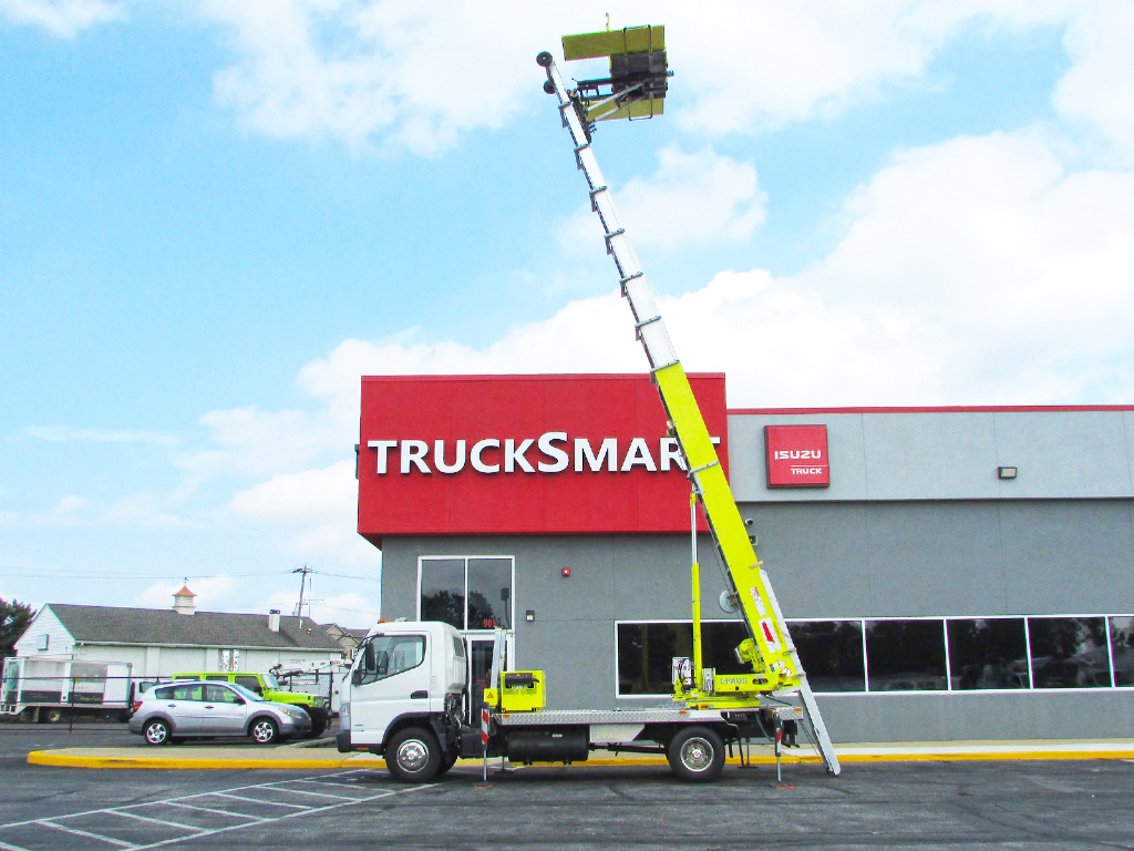 2016 mitsubishi fuso fe130 furniture lift truck