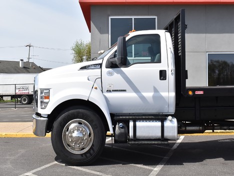 USED 2018 FORD F650 FLATBED TRUCK #12361-5