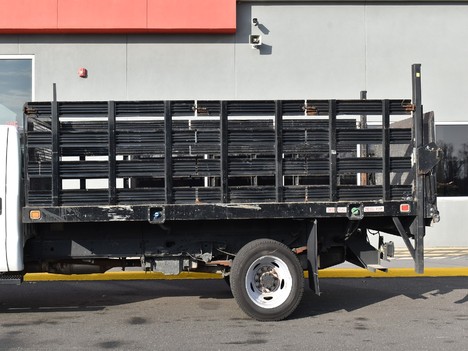 USED 2012 FORD F450 STAKE BODY TRUCK #12956-6