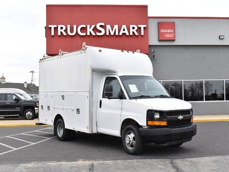 USED 2016 CHEVROLET EXPRESS G3500 CUTAWAY CUBE TRUCK #13121-3