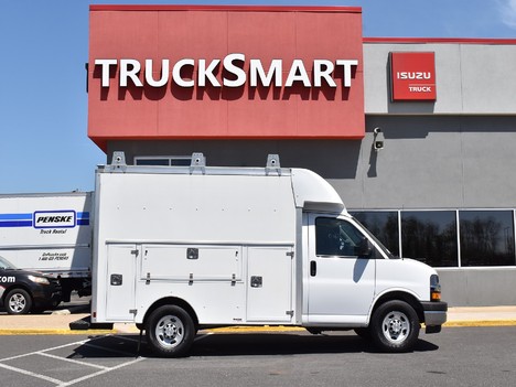 USED 2019 CHEVROLET EXPRESS 3500 CUTAWAY CUBE TRUCK #13183-13