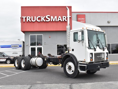 USED 2007 MACK MR688S CAB CHASSIS TRUCK #13193-3