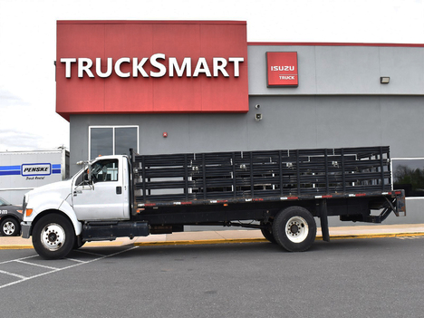 USED 2013 FORD F650 STAKE BODY TRUCK #13201-4