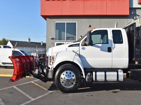USED 2018 FORD F750 STAKE BODY TRUCK #13317-5