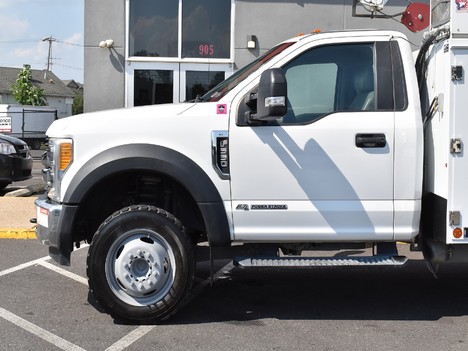 USED 2017 FORD F550 SERVICE - UTILITY TRUCK #13326-8