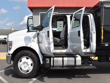 USED 2017 FORD F750 DUMP TRUCK #13336-7