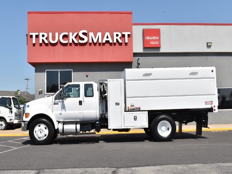 USED 2015 FORD F750 LANDSCAPE TRUCK #13361-8