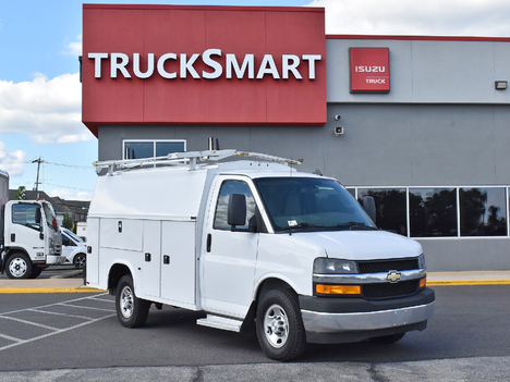 USED 2019 CHEVROLET EXPRESS 3500 SERVICE - UTILITY TRUCK #13399-3