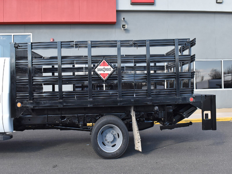 USED 2014 FORD F450 STAKE BODY TRUCK #13589-6