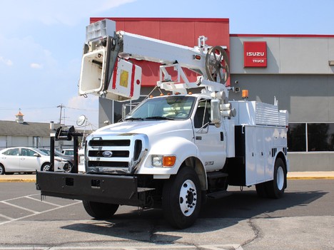 USED 2007 FORD F750 BUCKET BOOM TRUCK #13611-3