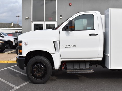 USED 2020 CHEVROLET 5500HD SERVICE - UTILITY TRUCK #13613-6