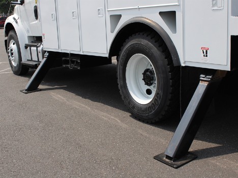 USED 2015 FREIGHTLINER M2 106 SERVICE - UTILITY TRUCK #13676-15