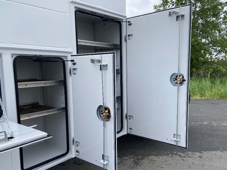 NEW VOTH BODIES WALK-IN SERVICE BODY TRUCK BODY #13734-13
