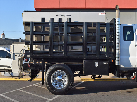 USED 2018 FORD F750 SPREADER TRUCK #13755-8