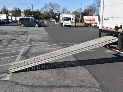 USED 2018 ISUZU NPR-XD BOX VAN TRUCK #13761-10