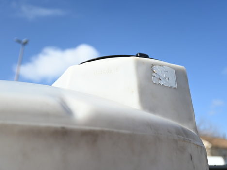 USED WATER TANK 1000 GALLON TRUCK BODY #13783-2