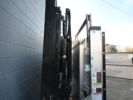 NEW MAXON RAIL GATE 2200LB STD TRA RAIL GATE EQUIPMENT #13784-9