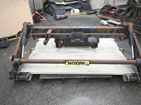USED MAXON GPT25 2500LB TUCK AWAY LIFT GATE EQUIPMENT #13790-7