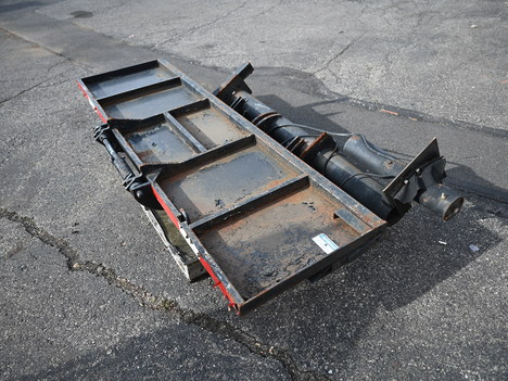 USED WALTCO 222R 2000LB LIFT GATE EQUIPMENT #13791