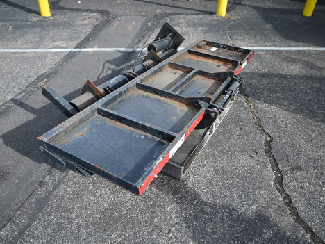 USED WALTCO 222R 2000LB LIFT GATE EQUIPMENT #13791-8