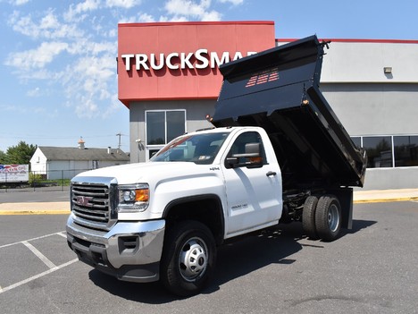 USED 2018 GMC 3500HD DUMP TRUCK #13830