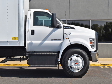 USED 2017 FORD F750 BOX VAN TRUCK #13838-8