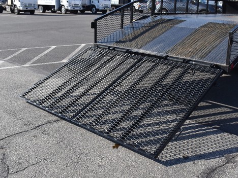 USED 2022 ISUZU NPR-HD LANDSCAPE TRUCK #13849-13