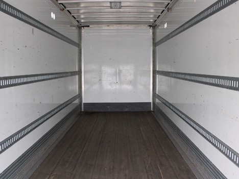 USED 2018 FREIGHTLINER M2 106 BOX VAN TRUCK #13850-11