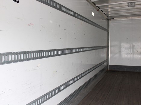 USED 2018 FREIGHTLINER M2 106 BOX VAN TRUCK #13850-12