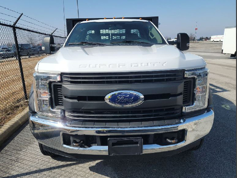 USED 2018 FORD F550 STAKE BODY TRUCK #13853-2