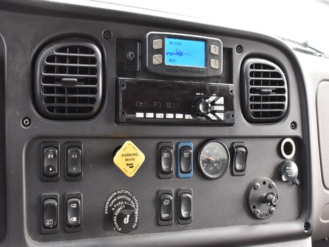 USED 2018 FREIGHTLINER M2 106 BOX VAN TRUCK #13857-17